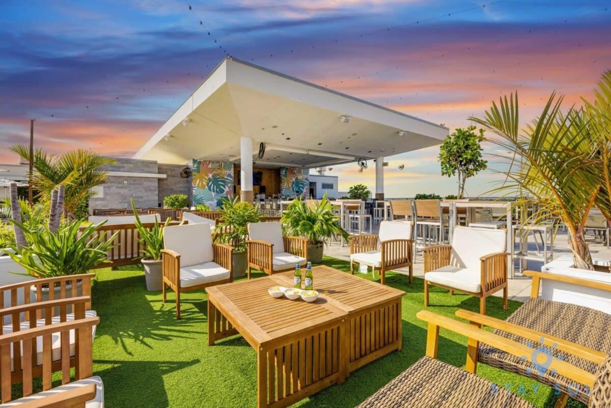 Rooftop Pool - Hollywood Beach Boardwalk Εξωτερικό φωτογραφία